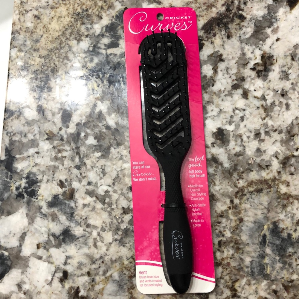 Cricket curves vent brush